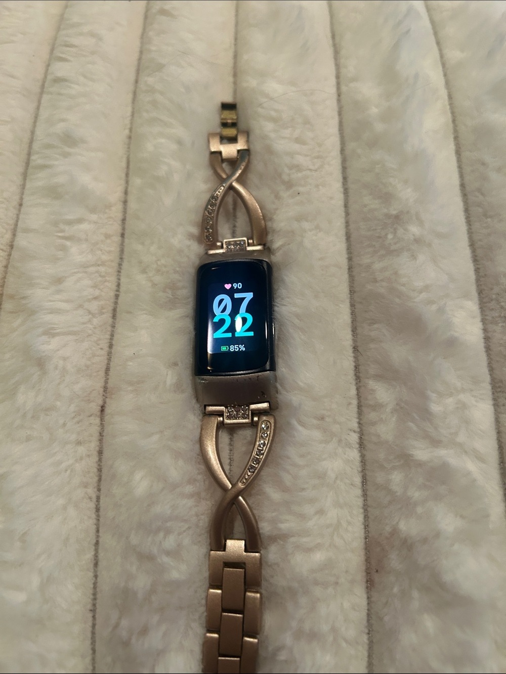 Fitbit charge 6, Fitness Tracker with Gold Decorative Bracelet Strap